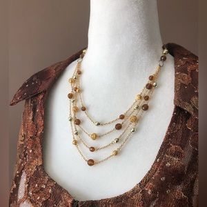 Elegant gold and amber necklace